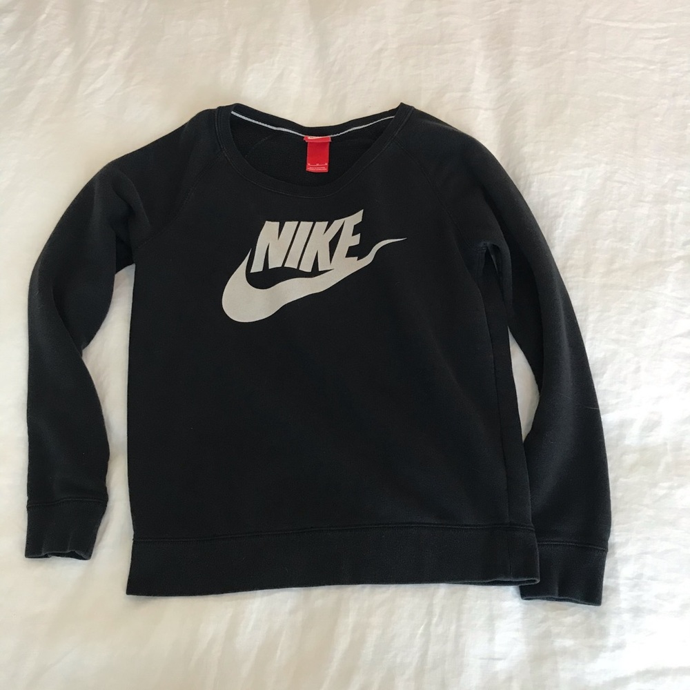 Black Nike Crewneck Sweatshirt